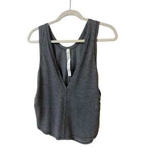 Lululemon deep v neck tank twist sides sz 2 / XS